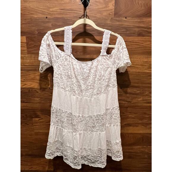 Topshop Cold Shoulder Lace Tiered Top White Lacey Blouse Women's Size 4 - Picture 1 of 7